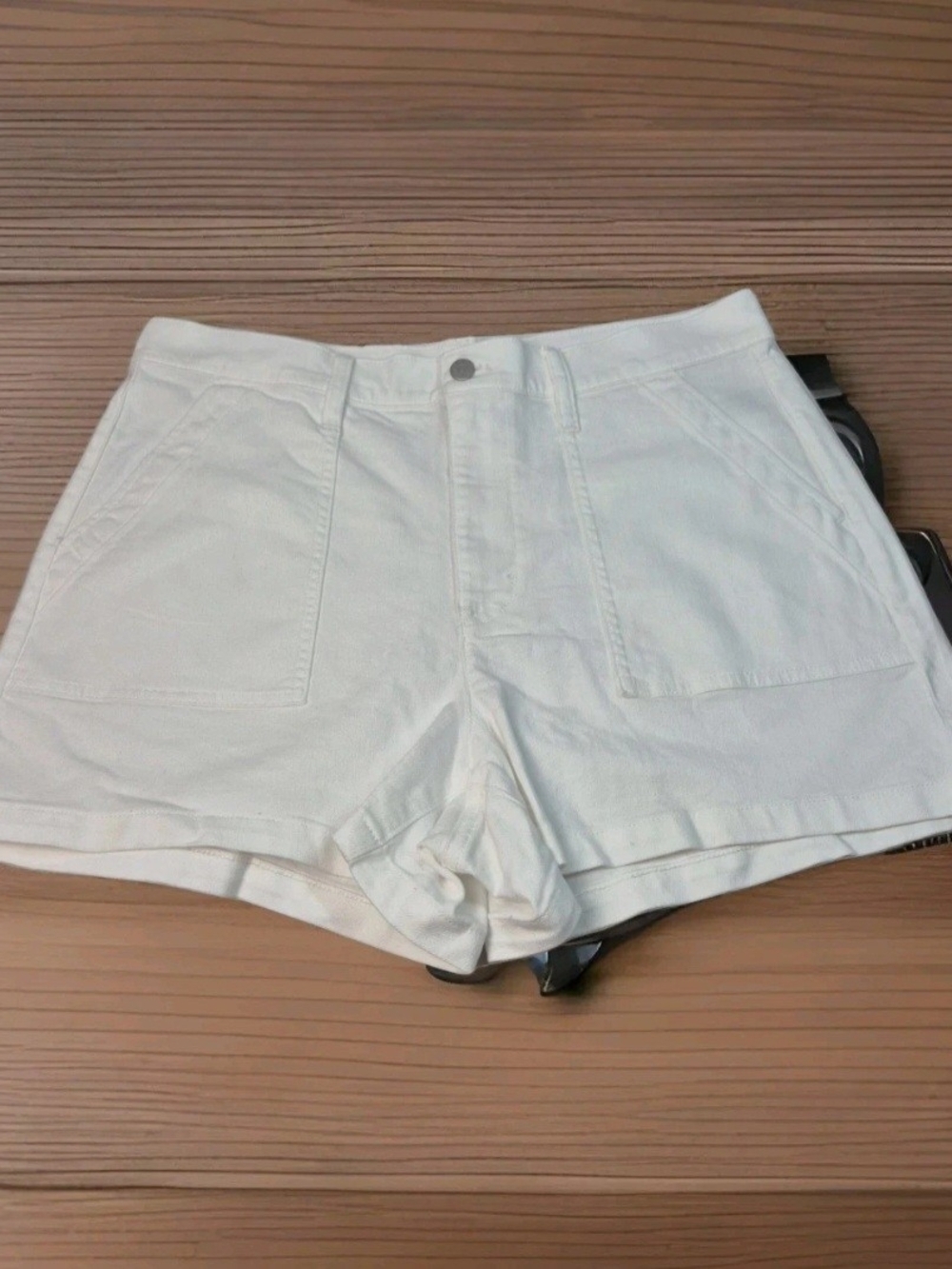 J. Crew Women’s Shorts Size 32 White Denim NWT 59